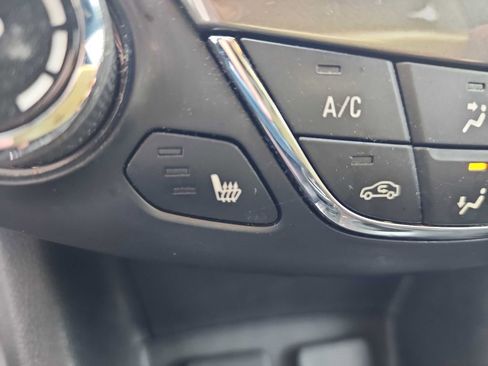 Used 2017 Chevrolet Cruze LT w/ Convenience Package image 14