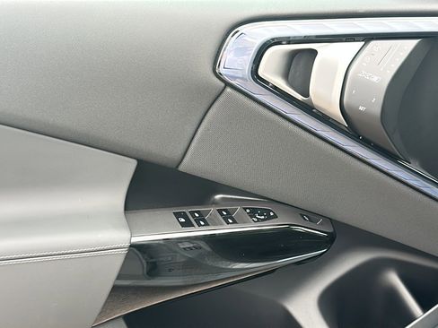 New 2026 BMW X3 xDrive30 w/ Premium Package image 13