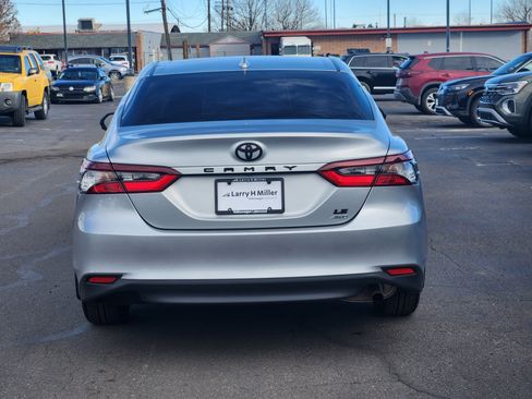 Used 2022 Toyota Camry LE image 5