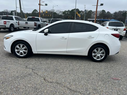 Used 2018 MAZDA MAZDA3 Sport image 12