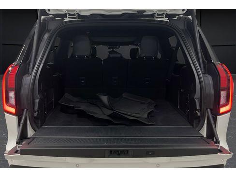Used 2025 Ford Expedition Max Platinum w/ Stealth Performance Package AWD/4WD image 28