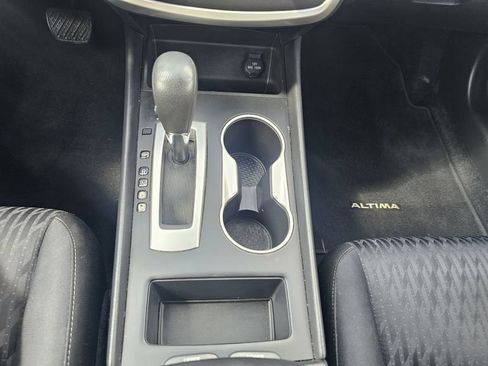 Used 2017 Nissan Altima 2.5 SV FWD image 41