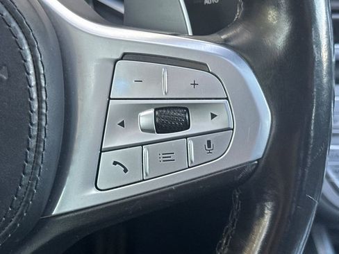 Used 2021 BMW 740i w/ M Sport Package image 28