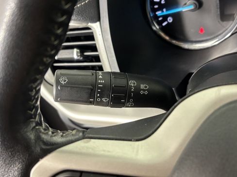 Used 2023 Ford Expedition Max XLT image 21