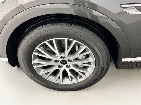 Used 2025 Genesis GV80 2.5T Standard AWD/4WD image 11