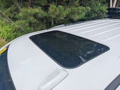 Used 2018 Chevrolet Tahoe LT AWD/4WD image 9