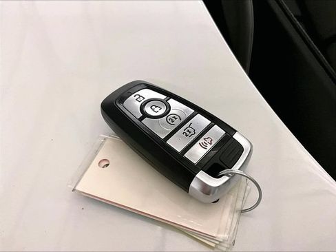 Used 2022 Ford Escape SEL w/ Technology Package AWD/4WD image 9