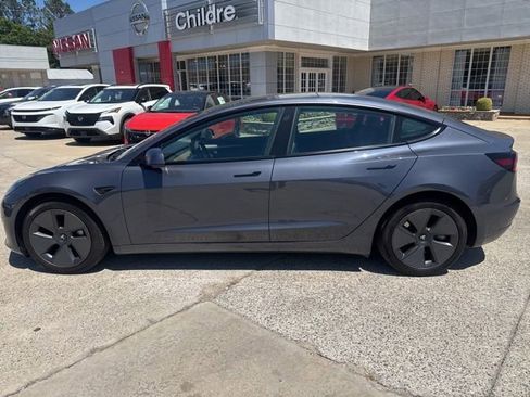 Used 2022 Tesla Model 3 Long Range AWD/4WD image 1