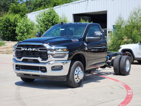 New 2025 RAM 3500 Tradesman image 7