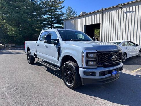 New 2026 Ford F350 Lariat w/ Black Appearance Package image 3