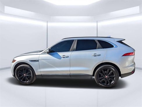 Used 2017 Jaguar F-PACE Prestige image 6