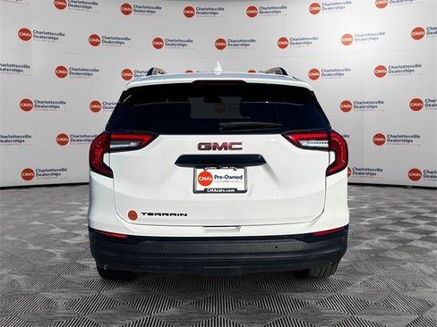 Used 2023 GMC Terrain SLT w/ Elevation Edition image 4