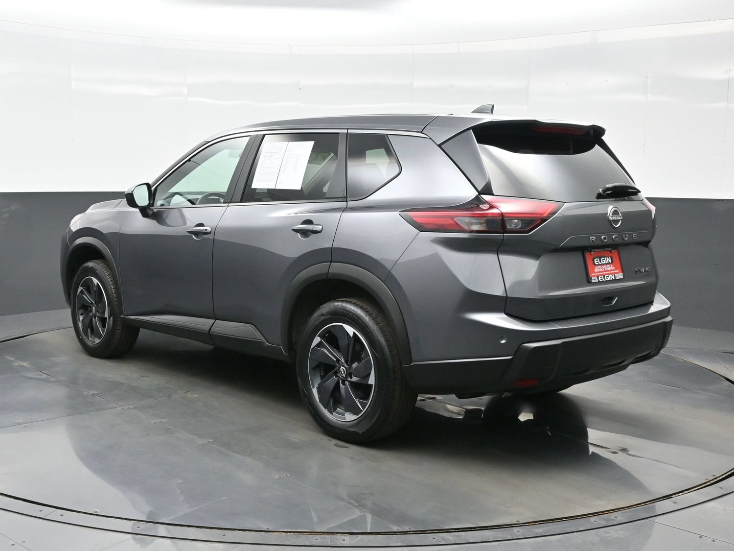 Used 2024 Nissan Rogue SV AWD/4WD image 5