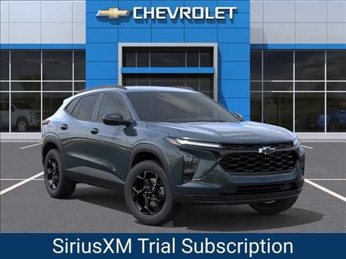 New 2026 Chevrolet Trax LT w/ Driver Confidence Package FWD image 8