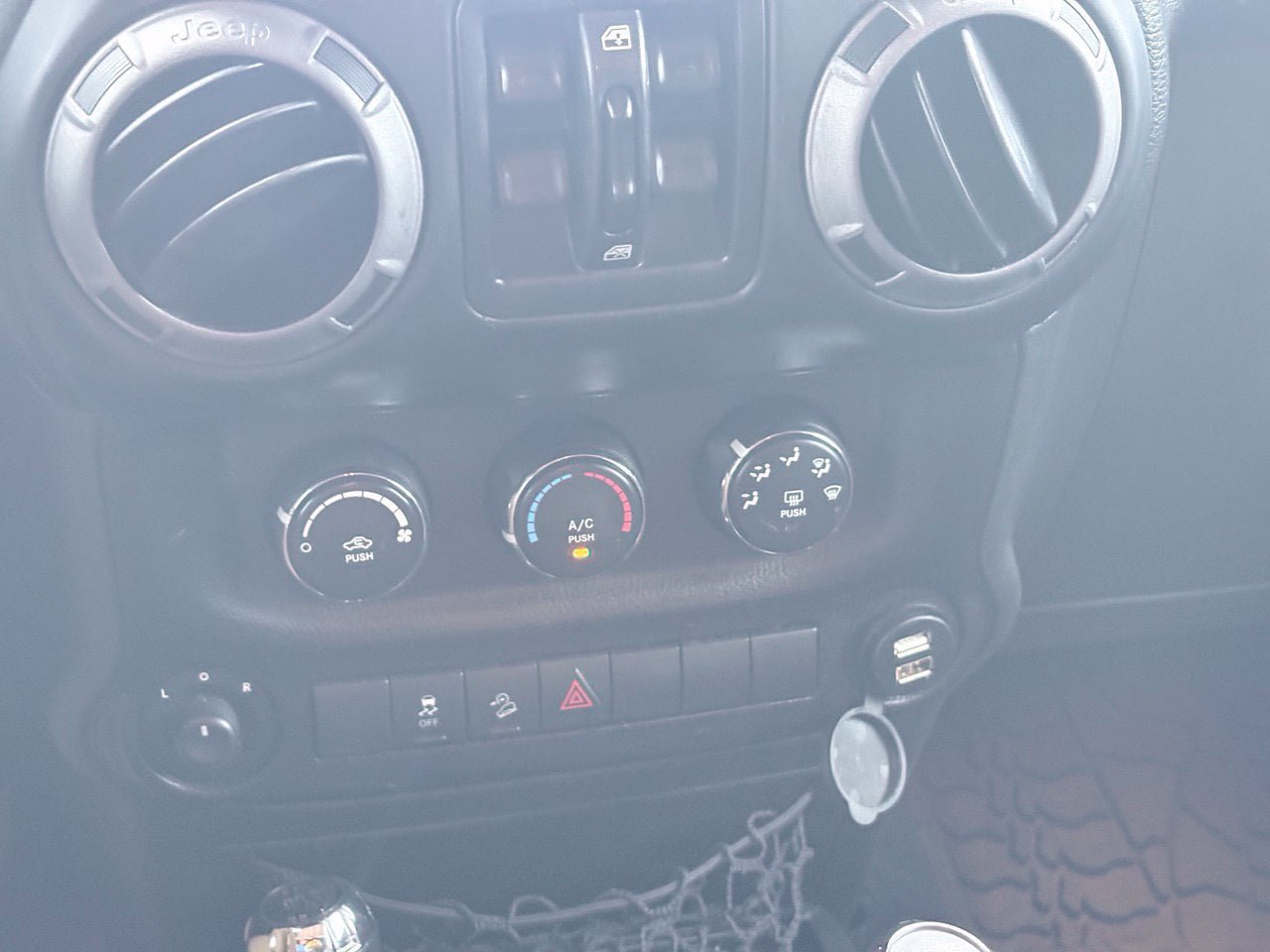 Used 2015 Jeep Wrangler Unlimited Sport w/ Quick Order Package 24S AWD/4WD image 11