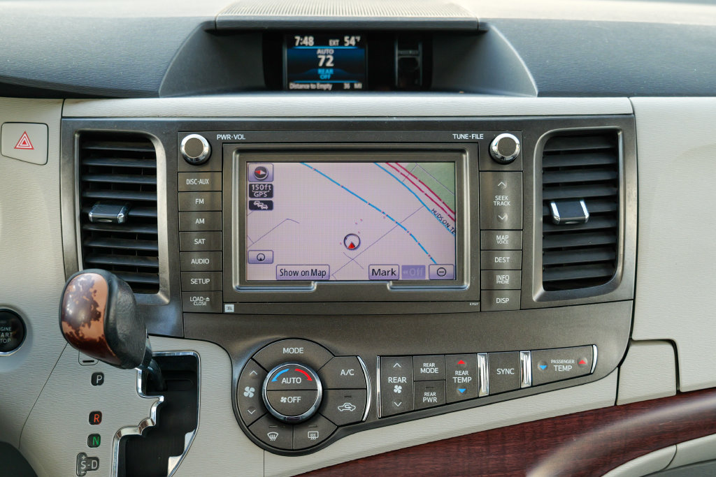 Used 2011 Toyota Sienna XLE w/ Premium Pkg FWD image 45