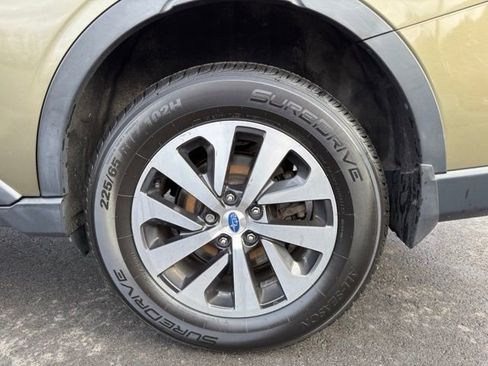 Used 2020 Subaru Outback Premium image 28