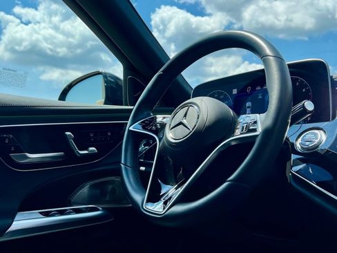 Used 2024 Mercedes-Benz E 450 4MATIC Sedan image 8