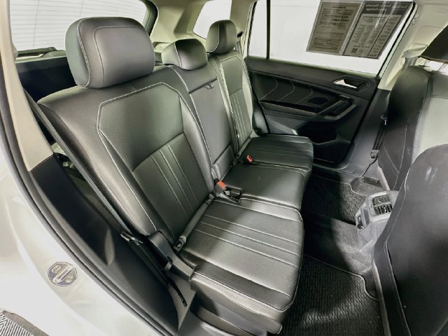 Certified 2024 Volkswagen Tiguan SE AWD/4WD image 28