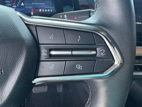 Used 2025 Chevrolet Equinox ACTIV w/ Safety and Technology Package FWD image 16