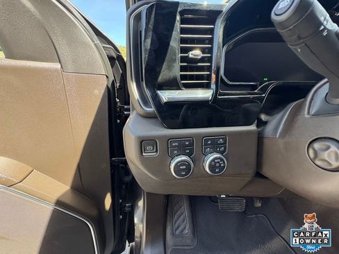 Used 2023 GMC Sierra 1500 SLT w/ SLT Premium Package AWD/4WD image 16