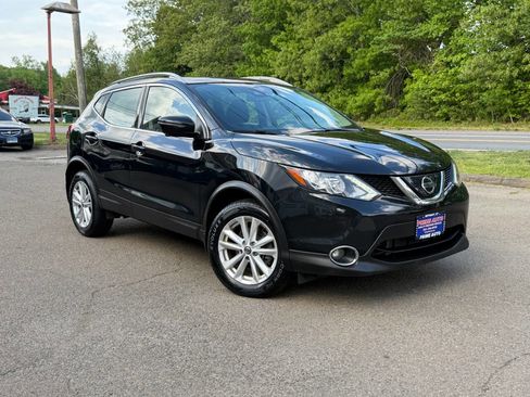 Used 2019 Nissan Rogue Sport SV w/ Technology Package AWD/4WD image 8