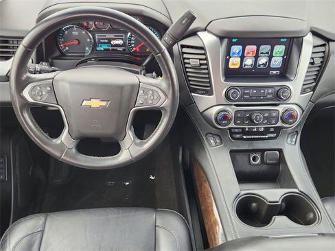 Used 2018 Chevrolet Suburban LT image 26