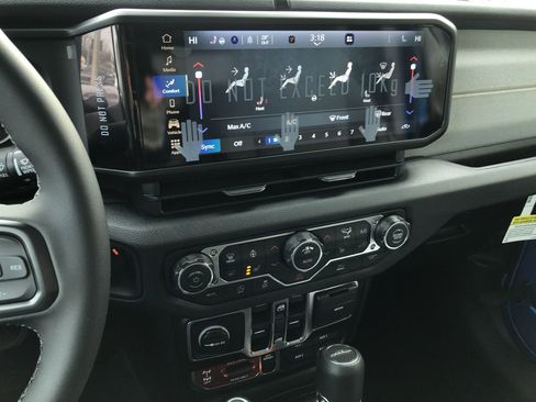 New 2026 Jeep Gladiator Willys image 21