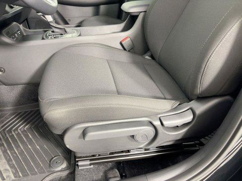 New 2026 Hyundai Kona SE image 13