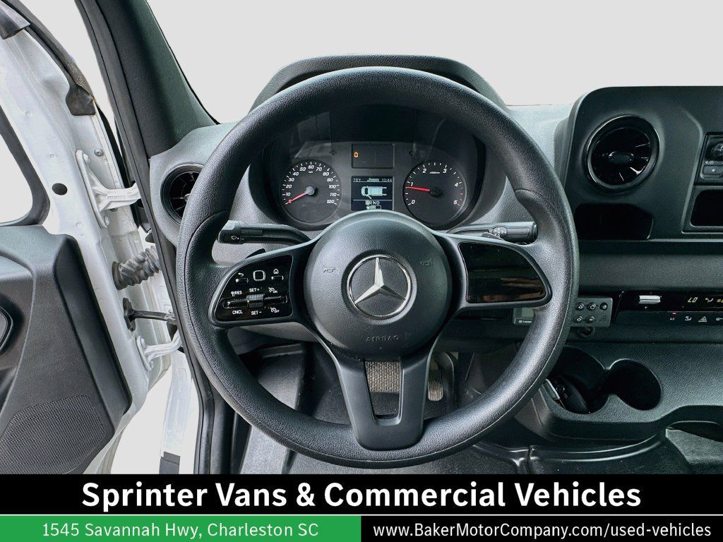 Used 2022 Mercedes-Benz Sprinter 2500 image 12