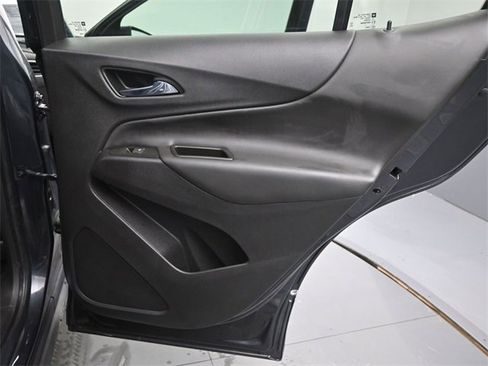 Used 2022 Chevrolet Equinox LT image 16