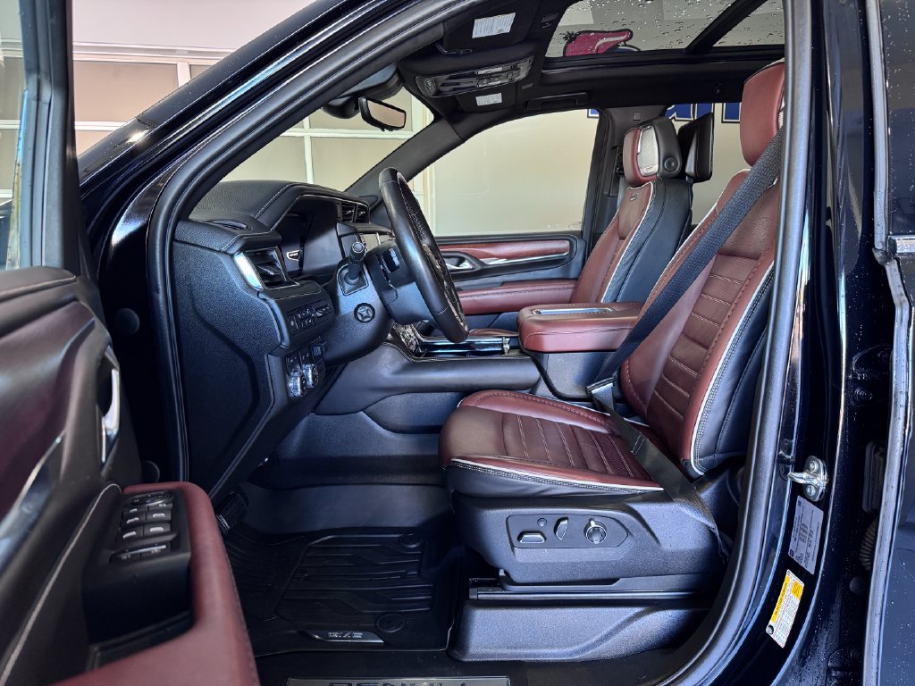 Certified 2023 GMC Yukon Denali Ultimate AWD/4WD image 13