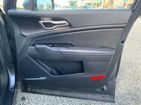 Used 2023 Kia Sportage EX image 20