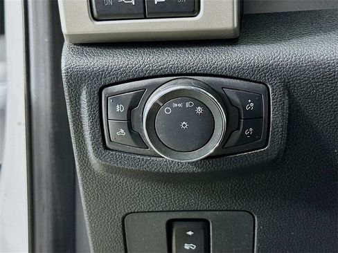 Used 2019 Ford F250 Lariat w/ Lariat Value Package image 12