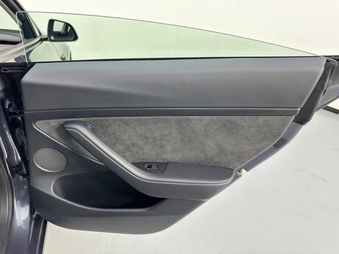 Used 2023 Tesla Model 3 Standard Range image 45