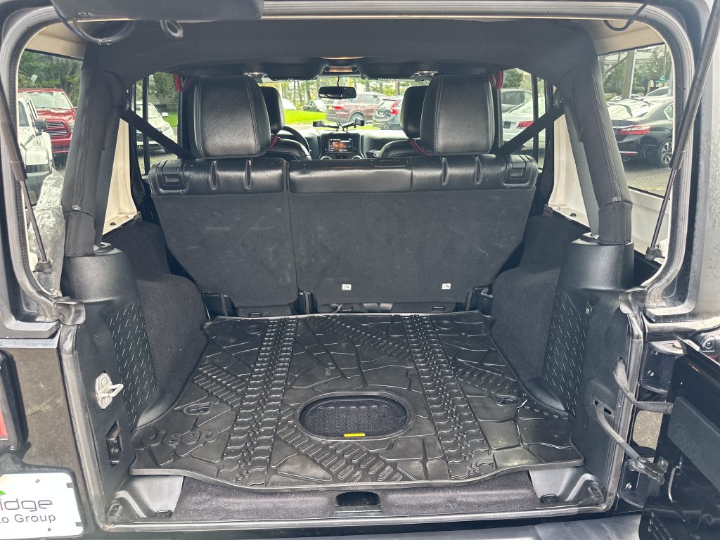 Used 2016 Jeep Wrangler Unlimited Rubicon AWD/4WD image 20