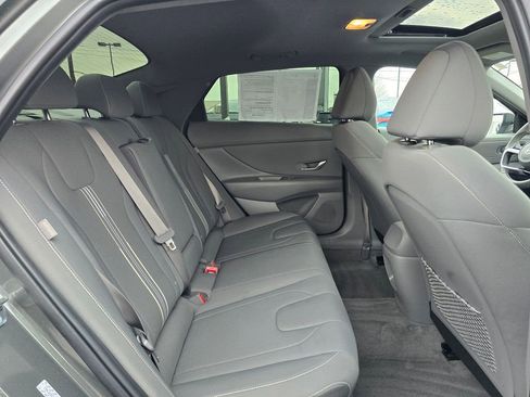 Used 2024 Hyundai Elantra SEL w/ Convenience Package image 14