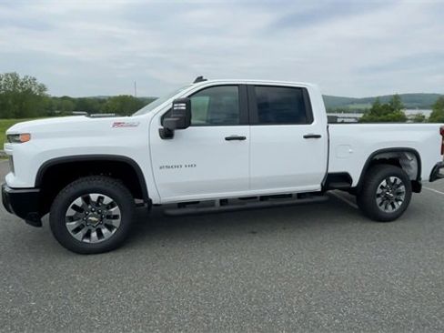 New 2025 Chevrolet Silverado 2500 Custom w/ Custom Value Package image 5