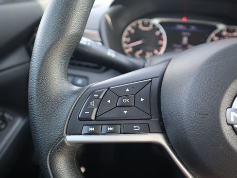 Used 2024 Nissan Altima 2.5 SV image 20