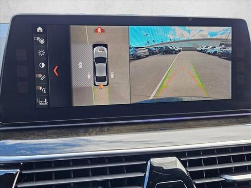 Used 2018 BMW 530e image 13