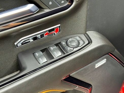 Used 2024 GMC Sierra 1500 AT4 w/ Technology Package AWD/4WD image 19