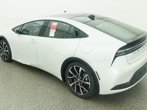 New 2026 Toyota Prius Plug-In Hybrid FWD image 55