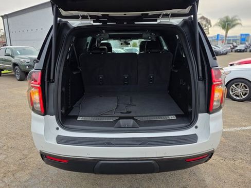 Used 2022 Chevrolet Suburban Z71 w/ Luxury Package image 13