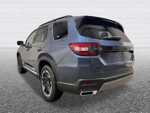 New 2026 Honda Pilot Touring image 3