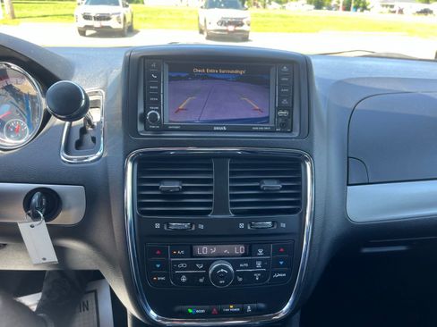 Used 2019 Dodge Grand Caravan GT FWD image 18