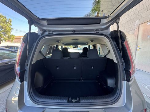 Used 2025 Kia Soul LX w/ LX Technology Package image 29
