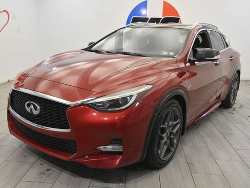 Used 2017 INFINITI QX30 Sport w/ Sport Leather Package image 1