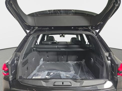 New 2026 BMW X5 xDrive40i w/ Climate Comfort Package image 12