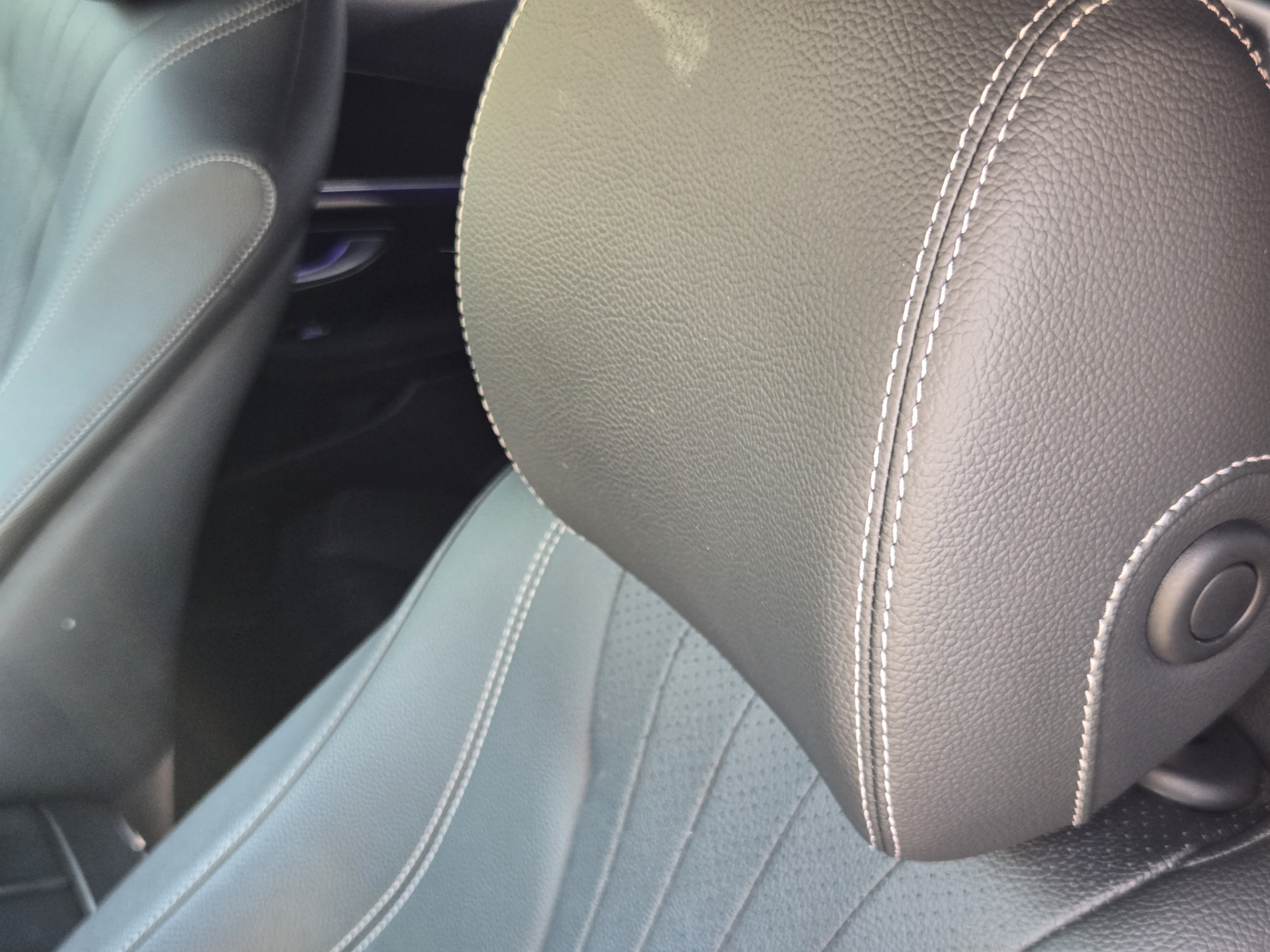 Used 2020 Mercedes-Benz E 350 Sedan image 11