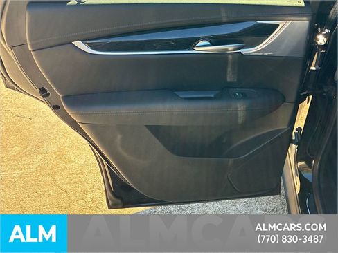 Used 2025 Cadillac XT5 Premium Luxury image 18